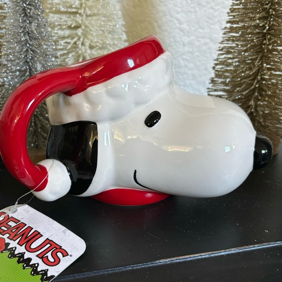 Peanuts Snoopy In Santa Hat Christmas Coffee Tea Holiday Mug NWT - Picture 3 of 6